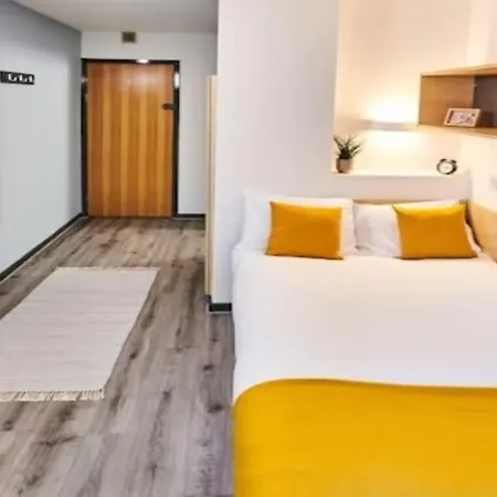 Student Only Private Ensuites With Shared Kitchen At Capital Gate In Liverpool Exterior photo