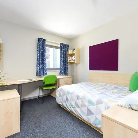 Student Only Private Ensuites With Shared Kitchen At Capital Gate In Liverpool Exterior photo